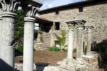 L'ancien couvent de nozi�res