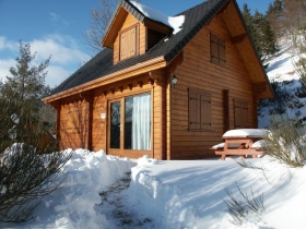 Gîte rural 'Les chalets du lac chambon' à Murol