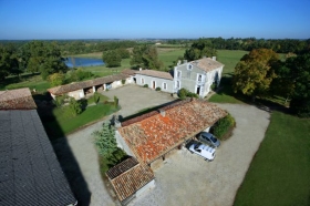 Chambre d'hôte 'Domaine les galards' à Montlieu la garde