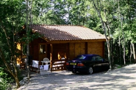 Camping ' Chateau Lacomte Country Club' à Carlucet