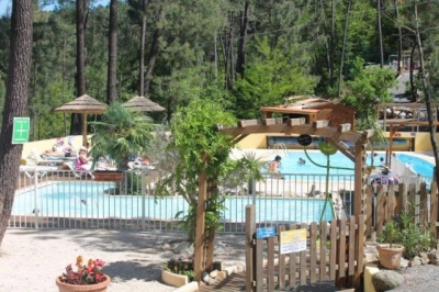 Camping 'Village de chalets et camping' en Rhone Alpes