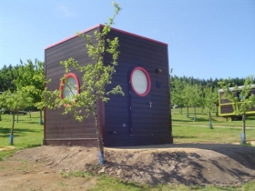 Gîte de séjour 'Roulottes et Cabanes des monédières' à Chamberet