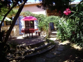 Chambre d'hôte 'Villa les olives' à Florensac
