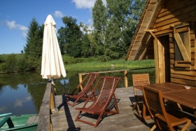 Chambre d'hôte 'Cabanes sur pilotis' à Saint didier sur arroux