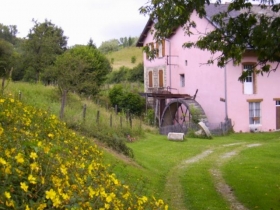 Gîte rural 'Le moulin rose' à Chirens