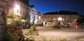 Camping 'Aire naturelle du sardou à sauveterre' à Sauveterre de rouergue