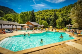 Camping 'Flower Camping le Pont du Tarn' à Florac