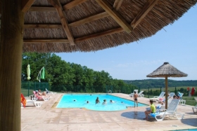 Camping 'Domaine les pastourels' à Veyrines de domme