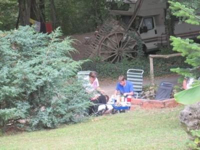 Camping location 'Camping Le bois fleuri' à Saint epain