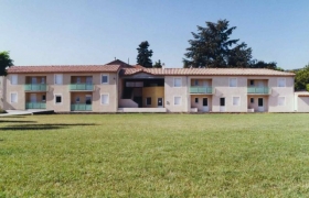 Studio / Appartement 'Gites la Coconnière' à Meysse