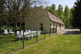 Gîte rural 'Gîte le noyer' à Rives