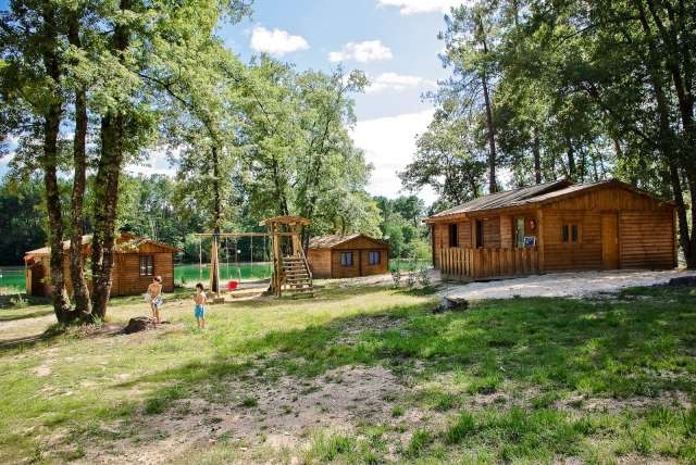 Camping 'Orpheo-negro' à Douville