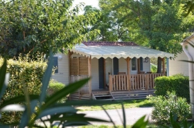 Camping 'Camping les fontaines' à Pernes les fontaines
