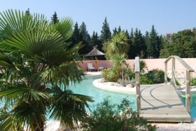 Camping 'Camping les fontaines' à Pernes les fontaines