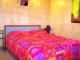 Gîte rural 'Gites en bois à la ferme avec piscine chauffée' à Junhac