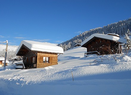 Photo Gîtes Notre dame de bellecombe Chalets ancenay: les chalets d’heid...