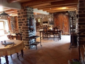 Gîte de séjour 'L'herminette gite auberge' à Saint-front