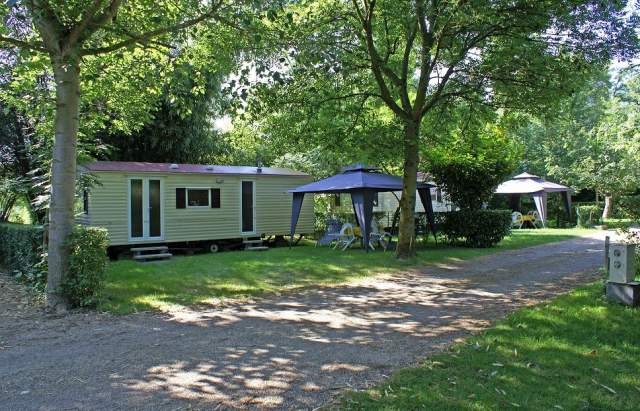 Camping 'Camping des grottes' à Perrier