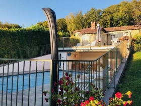 Gîte rural 'Les gîtes du bois du château' à Latronquière