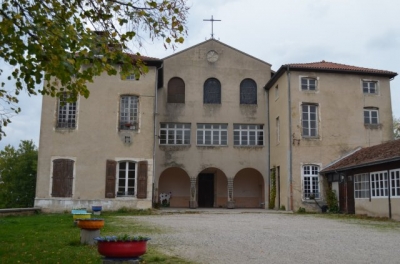 Héb. de groupe & Compostelle 'Espace Montgontier' en Isere