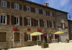 Chambre d'hôte 'Gite des pierres dorees' à Rivolet