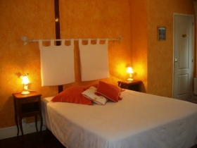 Chambre d'hôte 'Gite des pierres dorees' à Rivolet