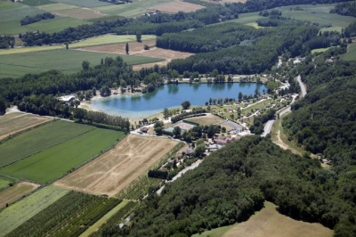 Camping 'Domaine du lac de champos' en Drome