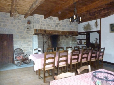 Gîte rural 'La Caussoneze piscine 8 / 15 personnes' en Aveyron