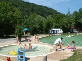 Camping 'Domaine de la fraite' à Thoiria