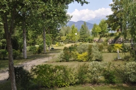 Camping et Location de chalets 'Camping La Pierre de L'Aigle' à La bréole