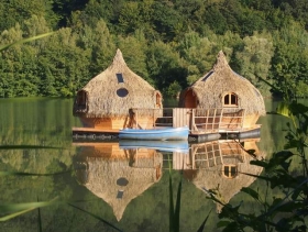 Chambre d'hôte 'Les cabanes des grands lacs' à Chassey-les-montbozon