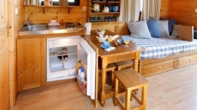 Hébergements Insolites 'Roulottes et cabanes de saint cerice et SPA' à Vogüé