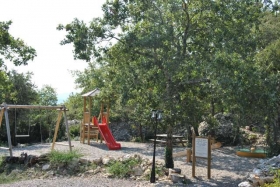 Hébergements Insolites 'Roulottes et cabanes de saint cerice et SPA' à Vogüé
