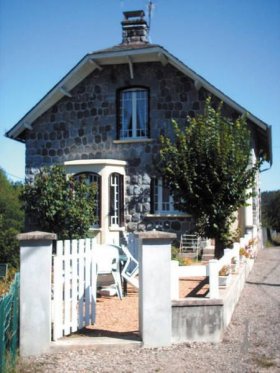 Maison / Villa 'GITE DU LAVOIR' à La roche canillac