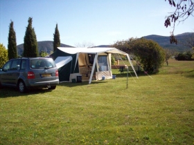 Camping 'Ferme de vauvenieres' à Saint jurs