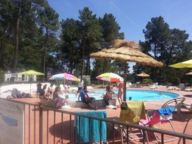 Chalets,lodges,mobilhomes,emplacements 'Camping la simioune' à Bolléne
