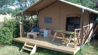 Insolite, luxe, confortable, Lodge, chalet, cottage, mobil-home 'Camping las patrasses 3*' à Biron