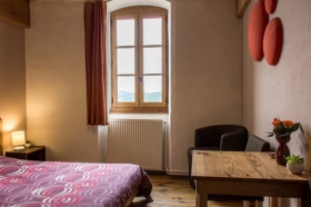 Maison d'hôtes 'La Chastanha' à St symphorien de mahun